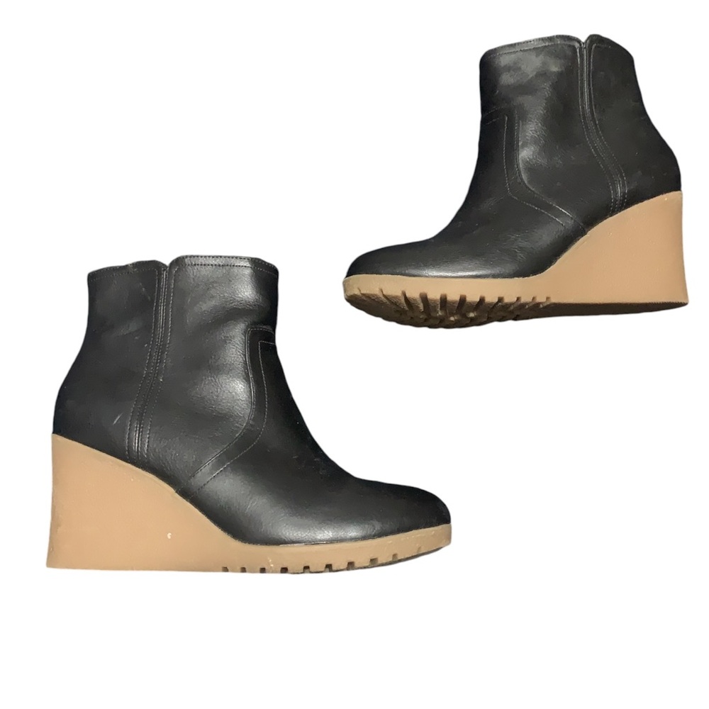 Black weather-proof fall wedge booties
